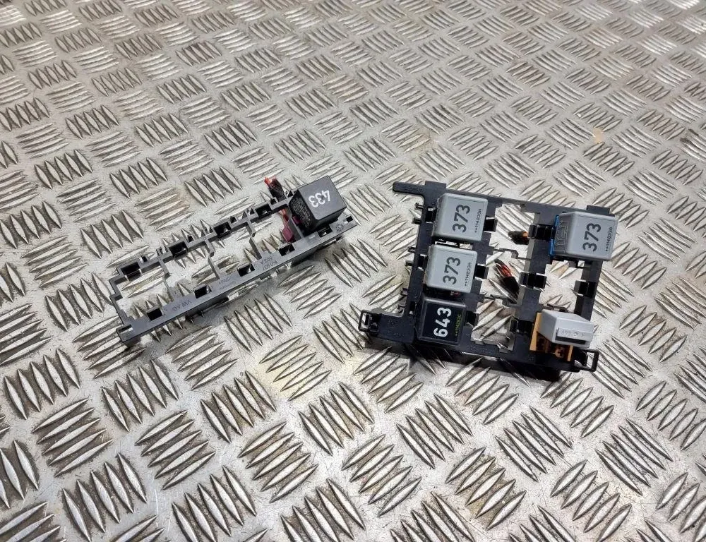 SEAT Altea 1 generation (2004-2013) Säkringsdosa 1k0937503a 33479744