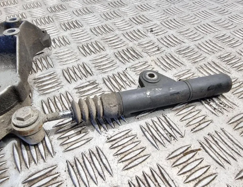 SEAT Cordoba 2 generation (1999-2009) Bältesspännare 038903315c 33520126