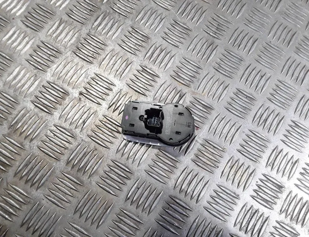 OPEL Crossland X 1 generation (2017-2023) Strålkastarbrytare kontrollenhet 39050760,7305N530760 33529527