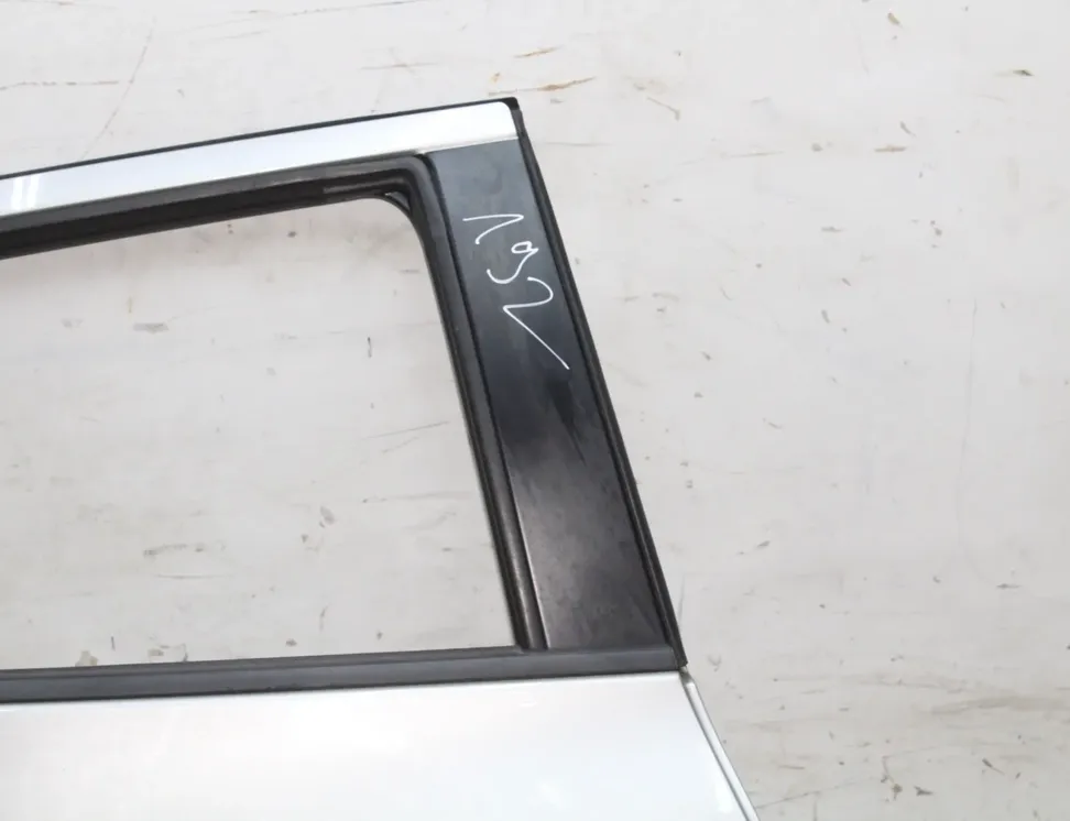 NISSAN Juke YF15 (2010-2020) Höger bakdörr KY0 33525235