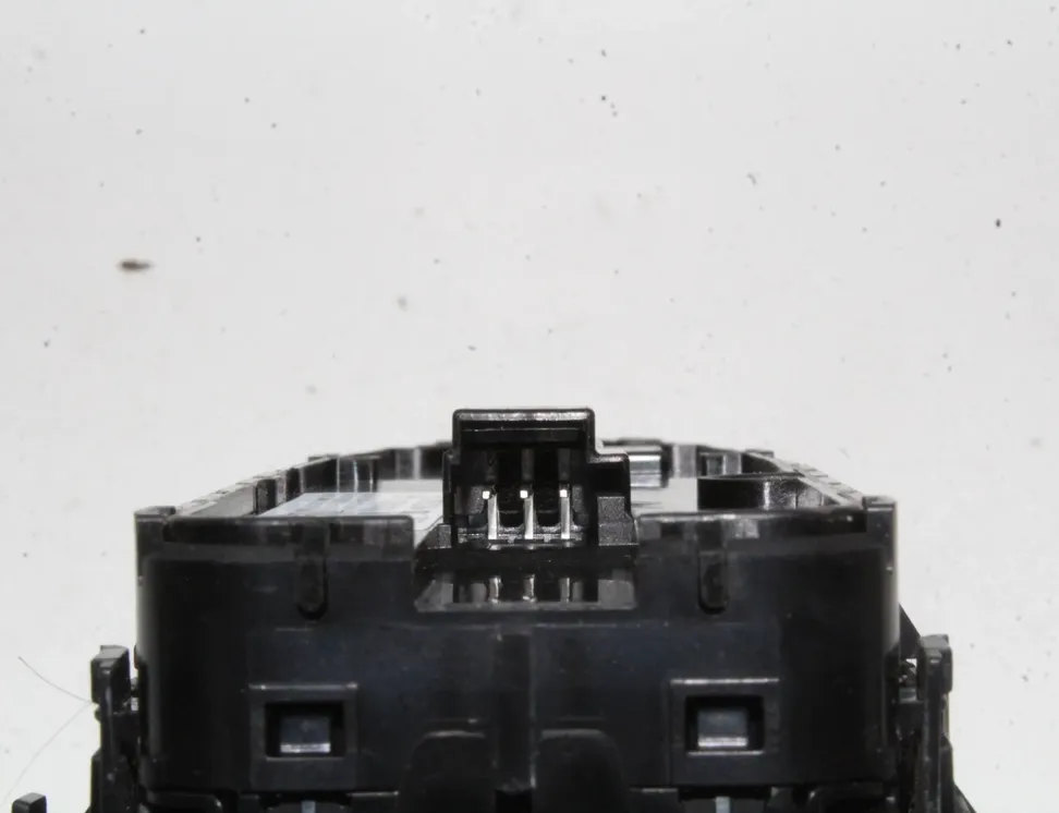 MERCEDES-BENZ C-Class W205/S205/C205 (2014-2023) Främre höger dörrfönsterbrytare A2059056811 34919256