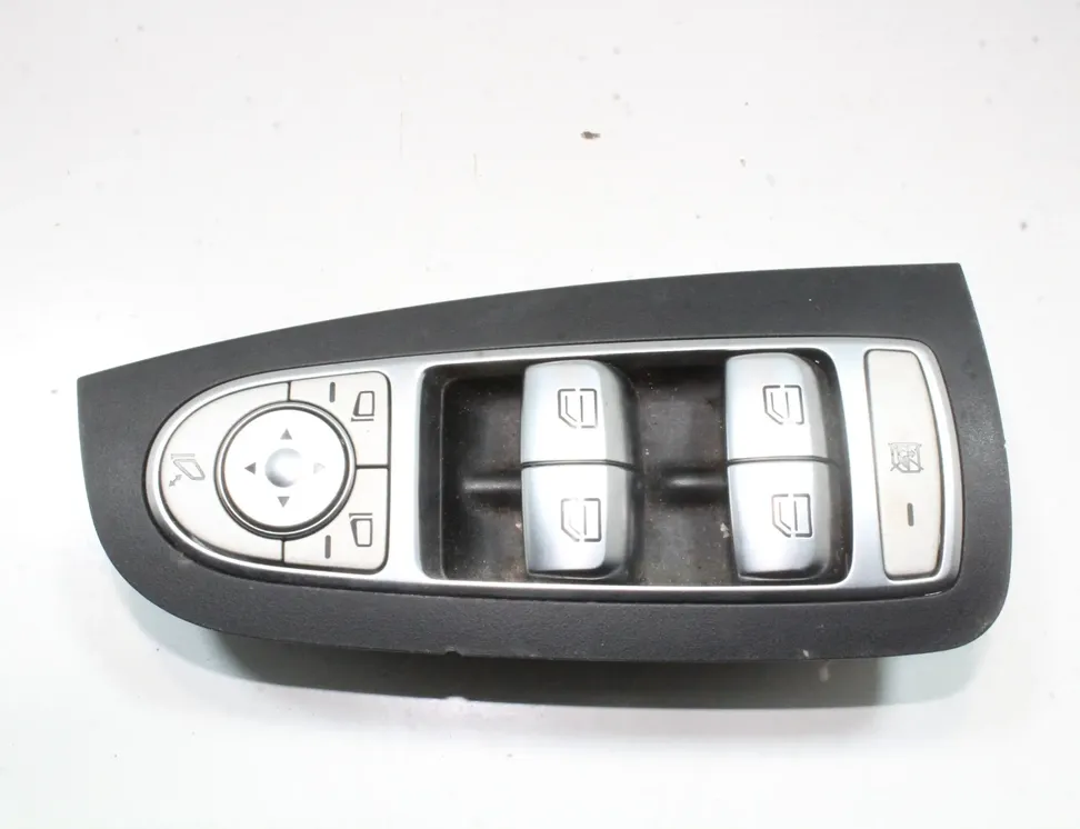 MERCEDES-BENZ C-Class W205/S205/C205 (2014-2023) Främre höger dörrfönsterbrytare A2059056811 34919256