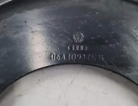 VOLKSWAGEN Passat B5 (1996-2005) Kuggremsskydd 06A109175B 33279467