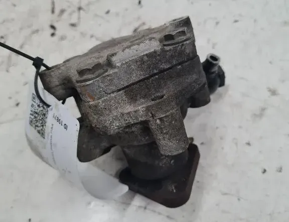 VOLKSWAGEN Passat B6 (2005-2010) Servostyrningspump 8D0145177 33282136