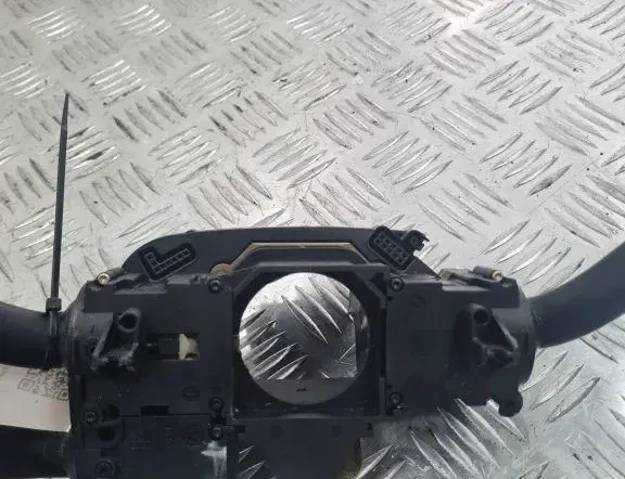 AUDI A4 B6/8E (2000-2005) Indikeringstorkarspaksbrytare 33293572