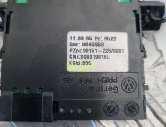 VOLKSWAGEN Phaeton 1 generation (2002-2016) Luftcirkulationsbrytare 33306664