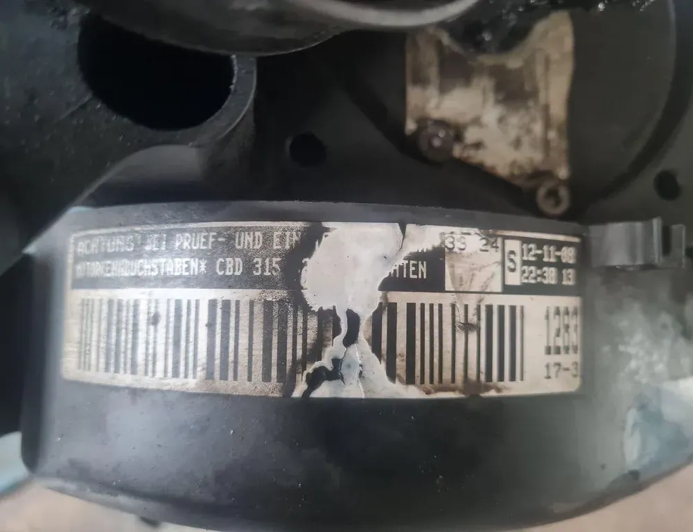 VOLKSWAGEN Passat B7 (2010-2015) Motor CBD 33307907