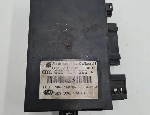 VOLKSWAGEN Touareg 1 generation (2002-2010) Styrenhet för dragkrok 8E0907383A 33389850