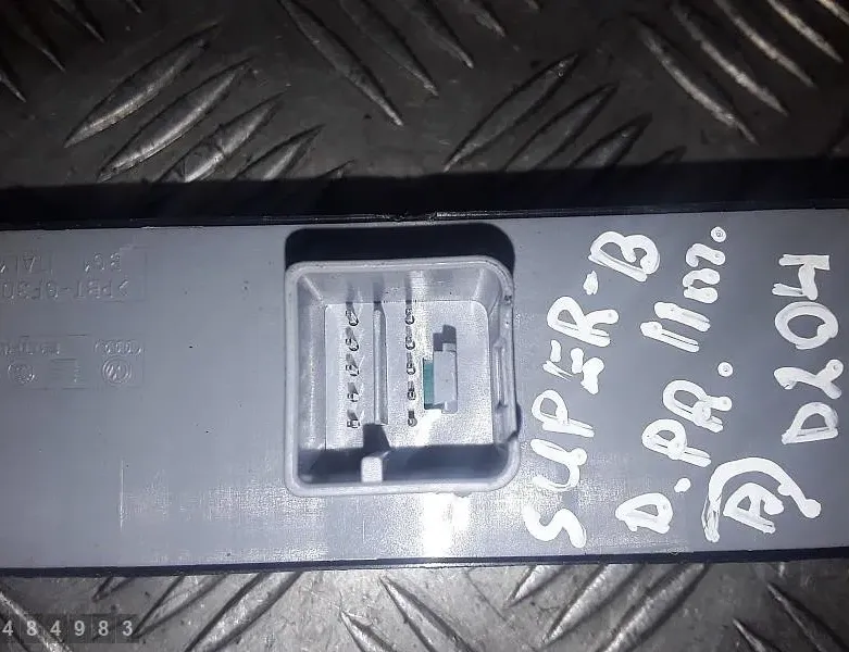 SKODA Superb 2 generation (2008-2015) Bakre höger dörrfönsterkontrollbrytare 1z0959858b 29310436