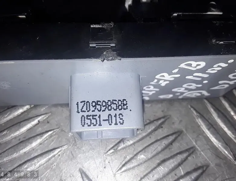 SKODA Superb 2 generation (2008-2015) Bakre höger dörrfönsterkontrollbrytare 1z0959858b 29310436