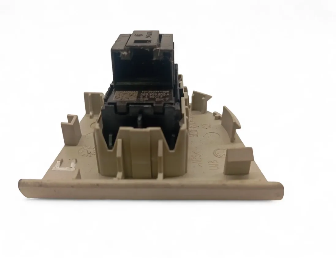 SKODA Octavia 3 generation (2013-2020) Vänster bakdörr fönsterkontrollbrytare 5E0959855A 30776922