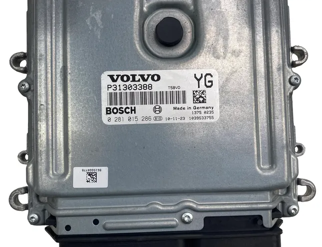 VOLVO XC60 1 generation (2008-2017) Motorstyrenhet ECU P31303388,0281015286 33525553