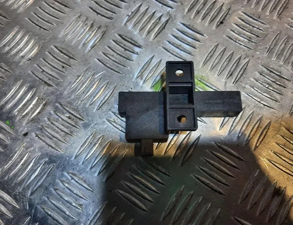 AUDI A6 C6/4F (2004-2011) Bootlid antennförstärkare 4F0907247 33408110