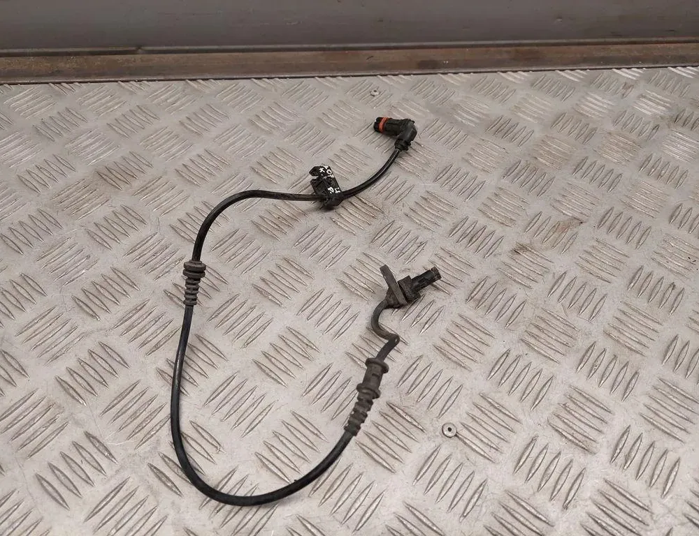 MERCEDES-BENZ E-Class W212/S212/C207/A207 (2009-2016) Främre vänster ABS-sensor A2075400017 33435706