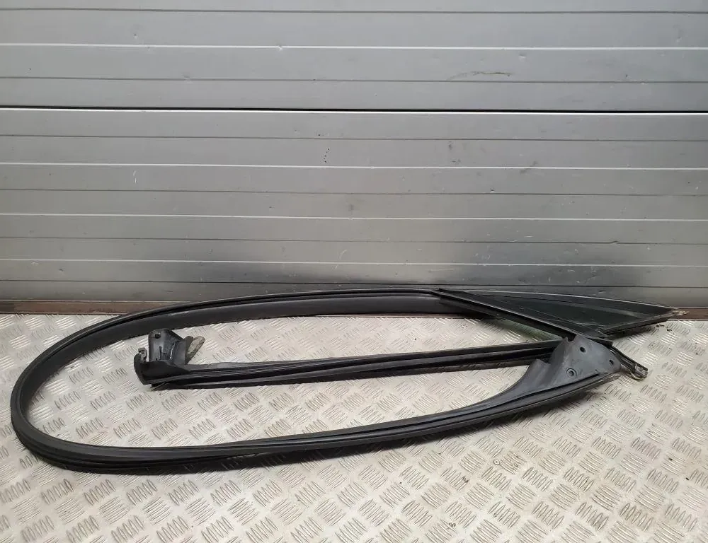 MERCEDES-BENZ E-Class W212/S212/C207/A207 (2009-2016) Bakre vänster dörrfönster A2076700304 33441284