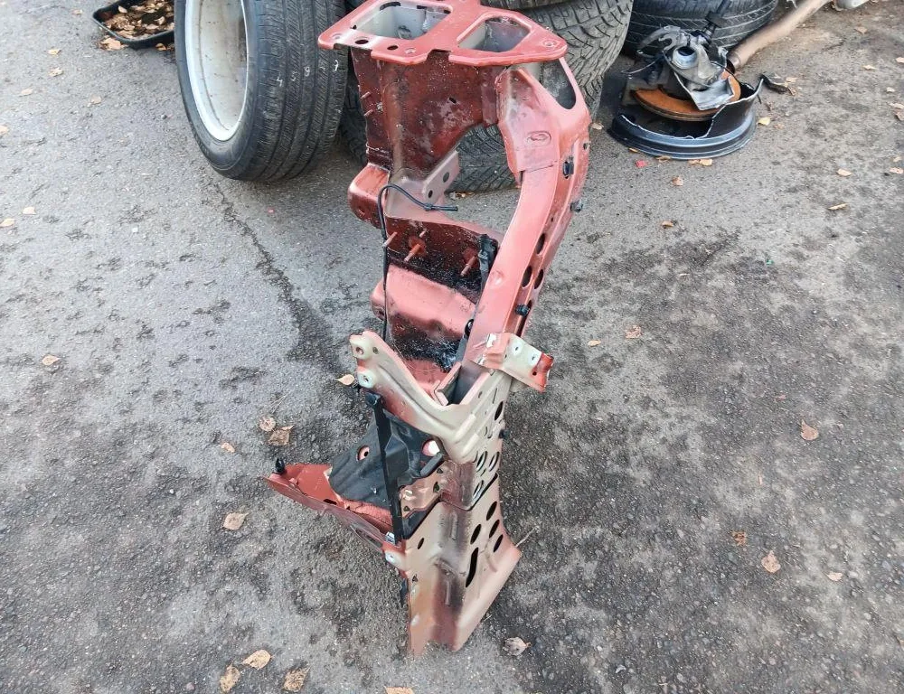 CHRYSLER Pacifica 2 generation (RU) (2016-2023) Främre höger fjärdedel 33446183