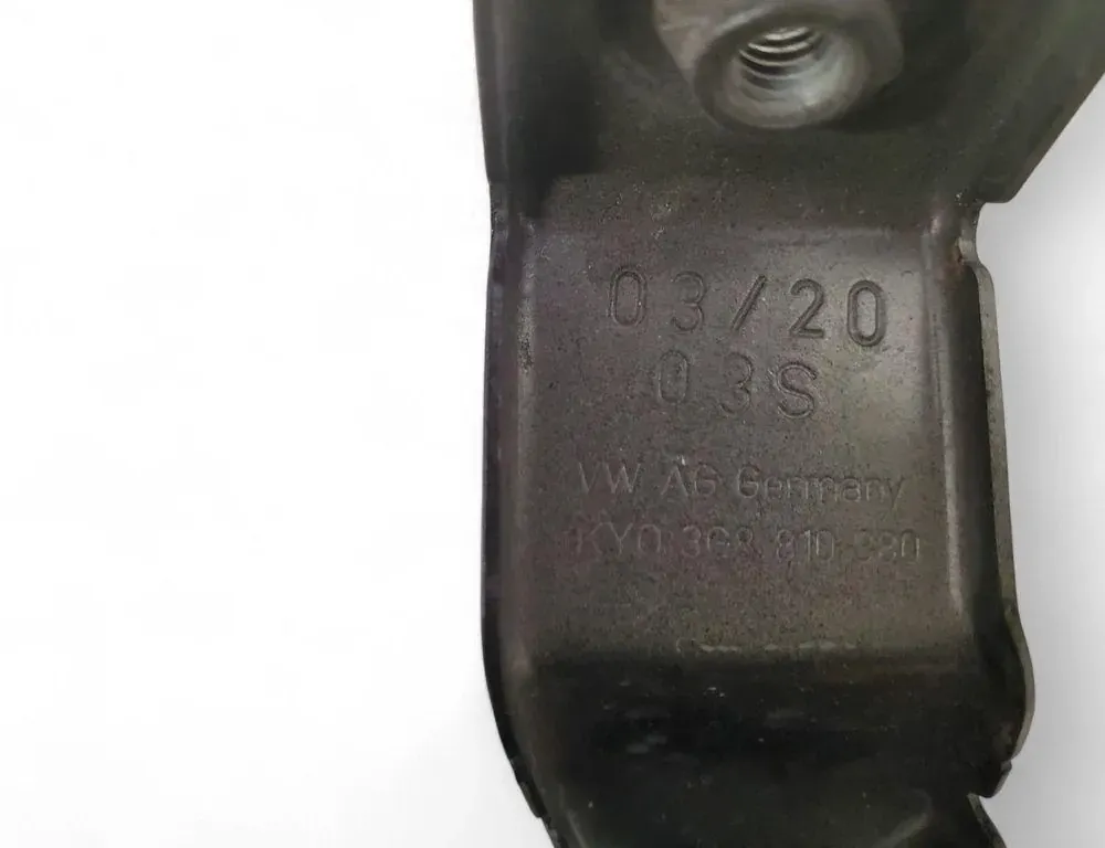 VOLKSWAGEN Arteon 1 generation (2017-2024) Vänster främre stänkskärmshållare 3G8810380 33490820