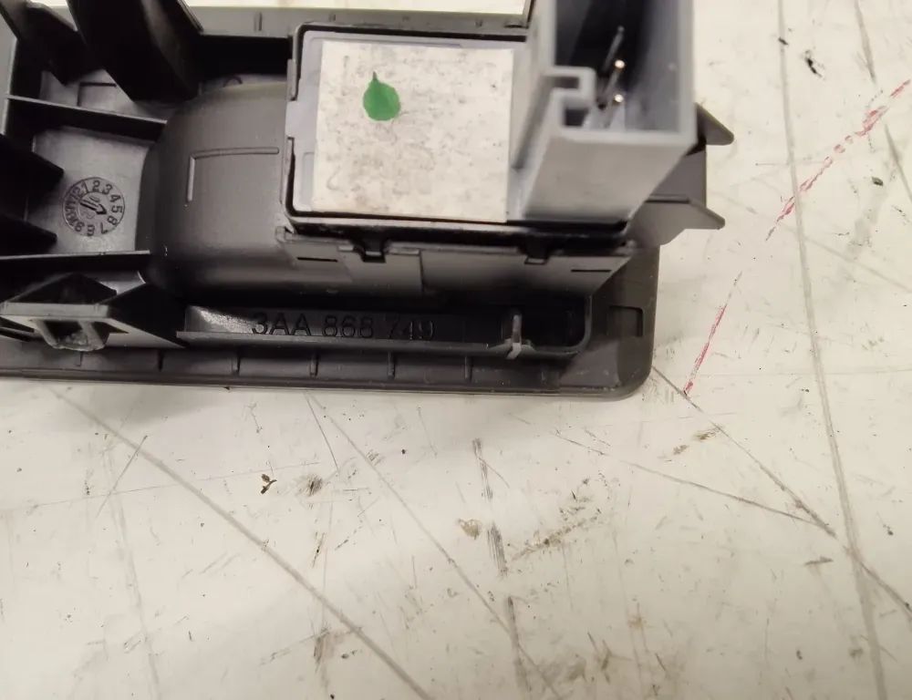 VOLKSWAGEN Passat B7 (2010-2015) Vänster bakdörr fönsterkontrollbrytare 3AA868749 34403812