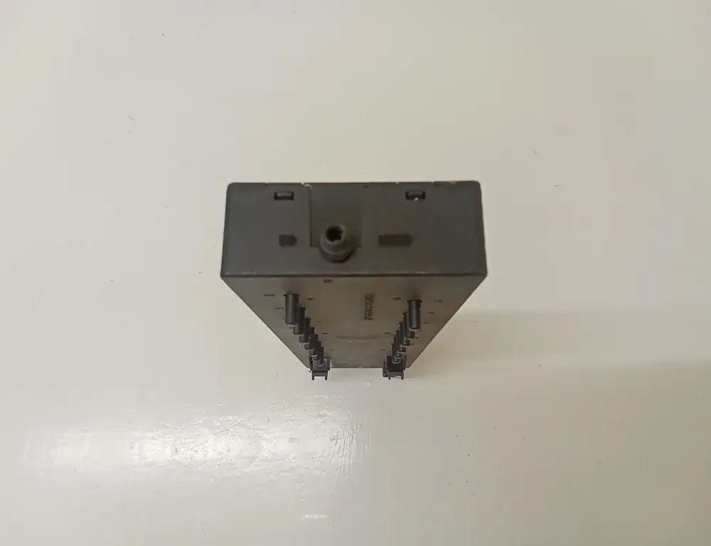 MERCEDES-BENZ E-Class W210 (1995-2002) Ytterligare inre motordelar 2108000078 33323302