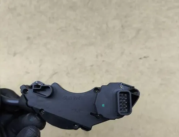 MERCEDES-BENZ E-Class W211/S211 (2002-2009) Farthållarspaksratt A0085452524 33113136