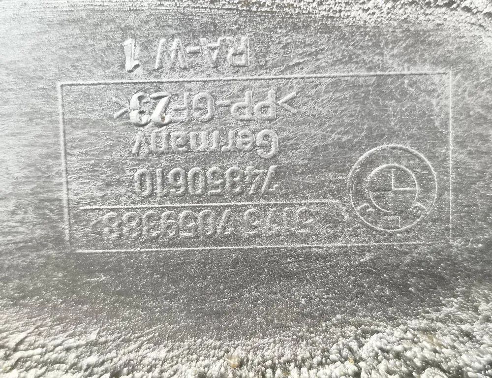 BMW 3 Series E90/E91/E92/E93 (2004-2013) Bakre mittenbottenskydd 7059388 33114612