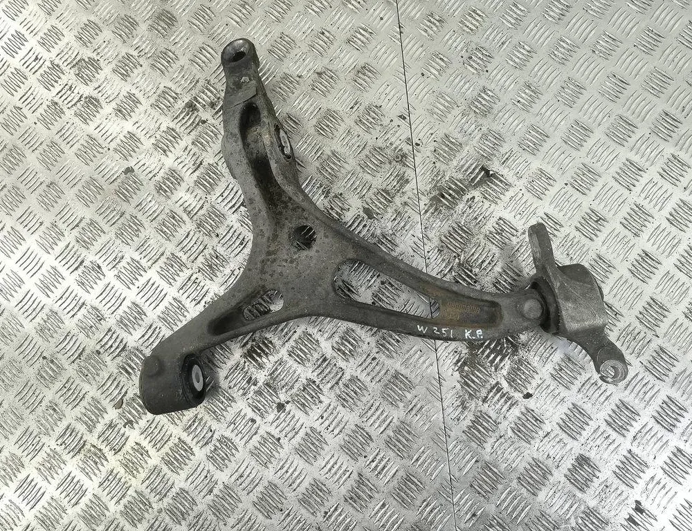 MERCEDES-BENZ R-Class W251 (2005-2017) Främre Wishbone Arms 060008106 33117367
