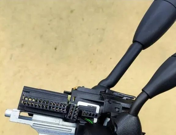 MERCEDES-BENZ E-Class W211/S211 (2002-2009) Vrid omkopplarvredet A1715402445 33127672