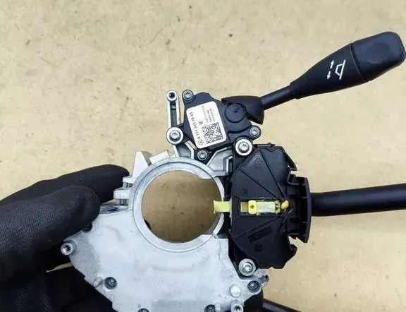 MERCEDES-BENZ E-Class W211/S211 (2002-2009) Vrid omkopplarvredet A1715402445 33127672