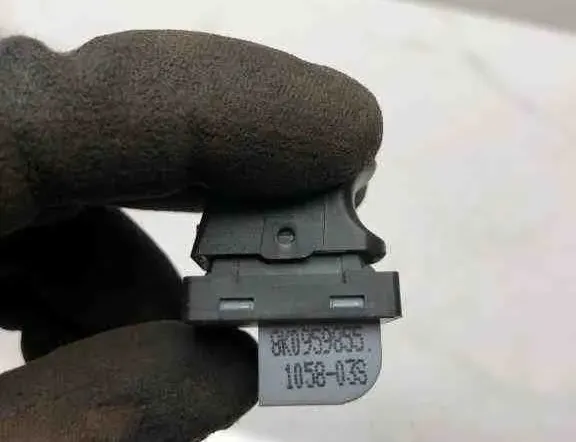 AUDI A4 B8/8K (2011-2016) Främre höger dörrfönsterbrytare 8K0959855,105803S 32605041