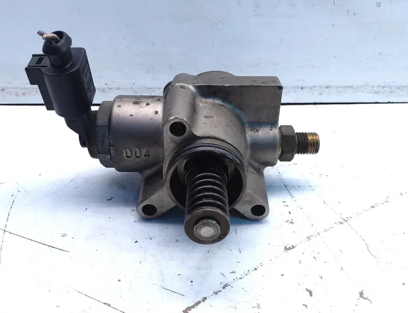 VOLKSWAGEN Golf 5 generation (2003-2009) Bensinpump 03C127025T 33480213