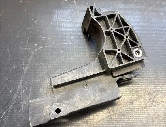 PEUGEOT 2008 2 generation (2019-2023) Främre förstärkningsstång 9822827980 33164028