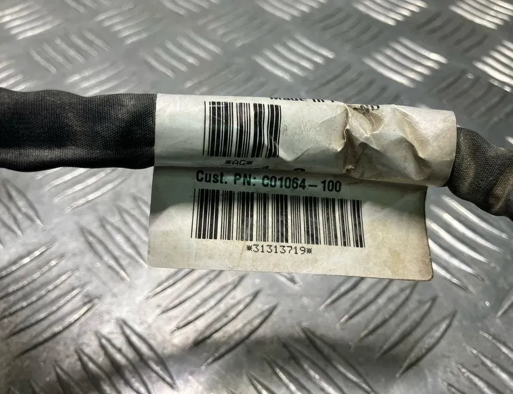 VOLVO V40 2 generation (2012-2020) Kablar till höger bakdörr C01064100,31313719 33511182