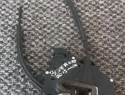 PEUGEOT Boxer 3 generation (2006-2024) Främre vänstra dörrlås 1350150080 33251322