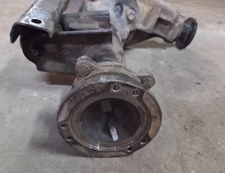 VOLKSWAGEN Amarok 1 generation (2010-2022) Främre överföringsväska 34249869