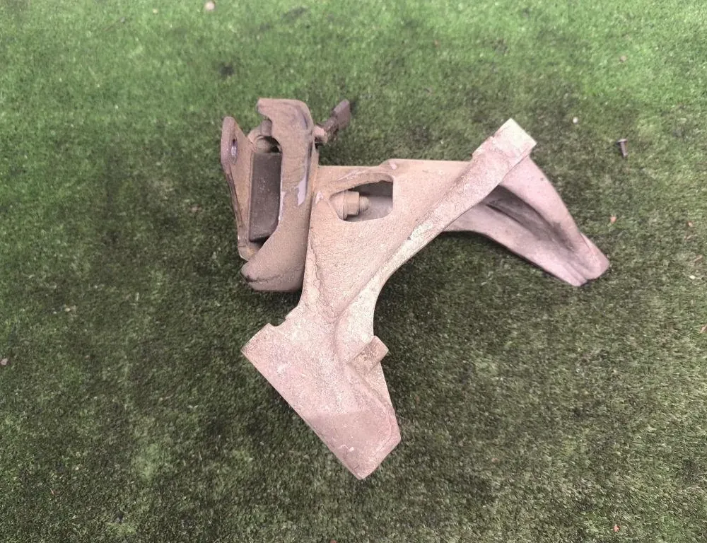 VOLKSWAGEN Amarok 1 generation (2010-2022) Bakre motorfäste 03L199308 34246318