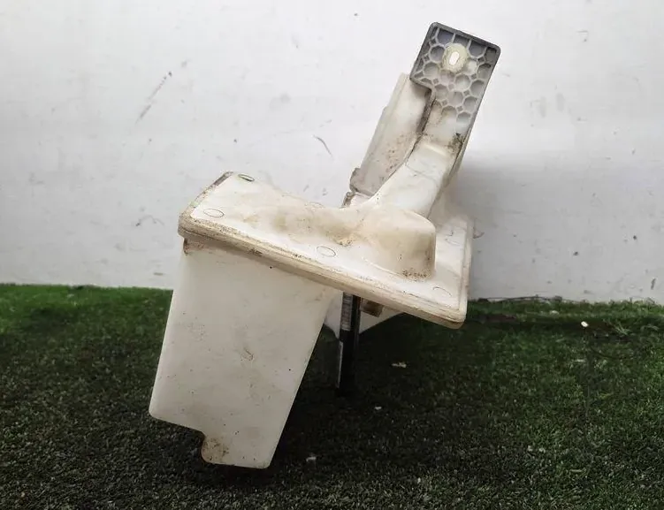 VOLKSWAGEN Transporter T5 (2003-2015) Fönsterspolartank 7H0955453L,7H0955453M,7H0955453K 34249618