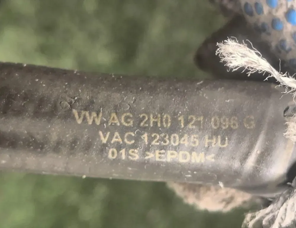 VOLKSWAGEN Amarok 1 generation (2010-2022) Kylvätskeslangrör 123045HU,2H0121096G 34246904