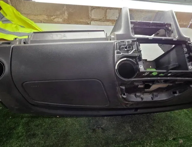 VOLKSWAGEN Amarok 1 generation (2010-2022) instrumentbräda 2H1857052D,000646824 34250105