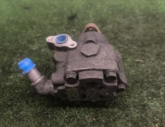 VOLKSWAGEN Amarok 1 generation (2010-2022) Servostyrningspump 7E0422154E,15095309 34246303