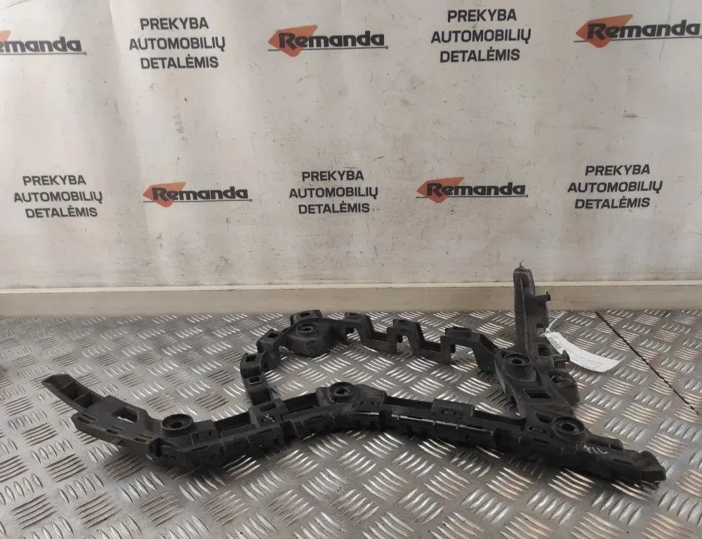 VOLKSWAGEN Variant VII TDI (2014-2024) Bakre höger stötfångarfäste 5G9807356 31603057