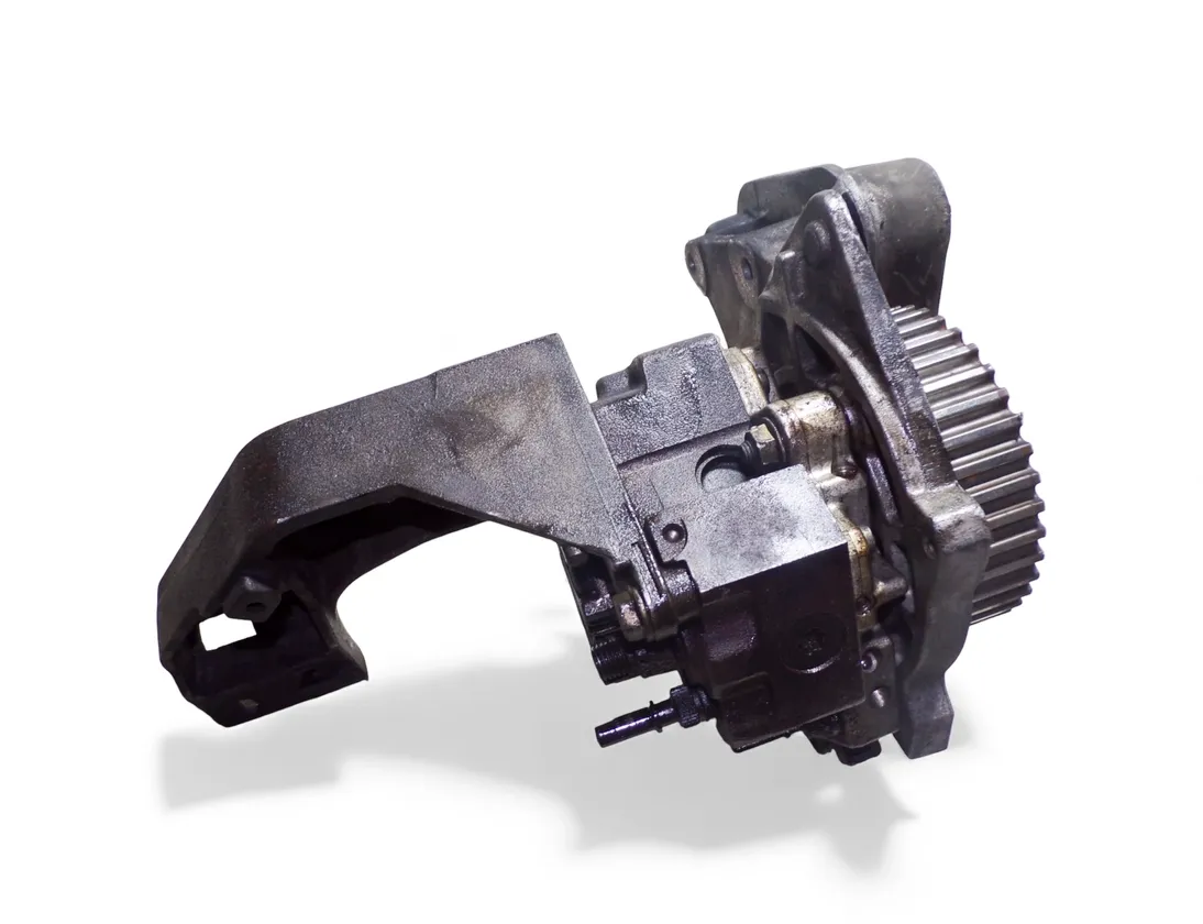 RENAULT Trafic 2 generation (2001-2015) Högtrycksbränslepump 8200055072,8200157461,7700104018D 33493404