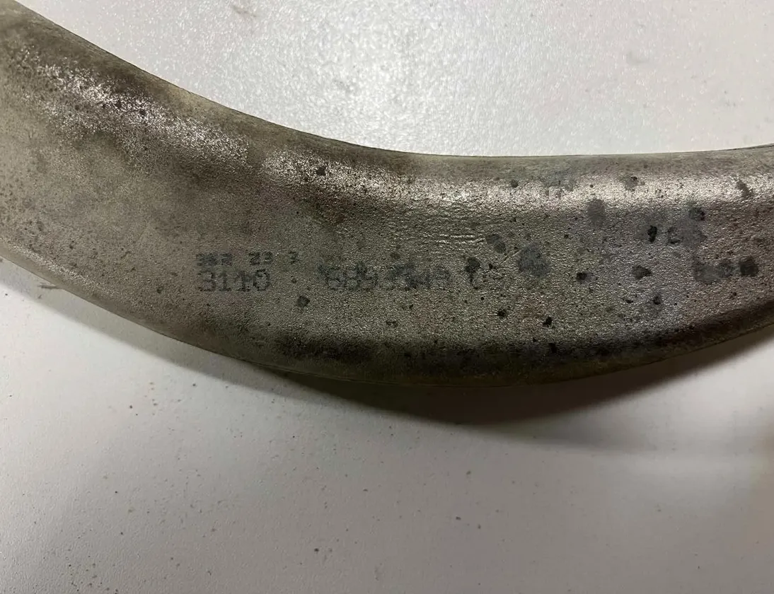 BMW X6 G06 (2019-2024) Främre vänster böjd gaffel 6893549,8866773,8841943 33338691