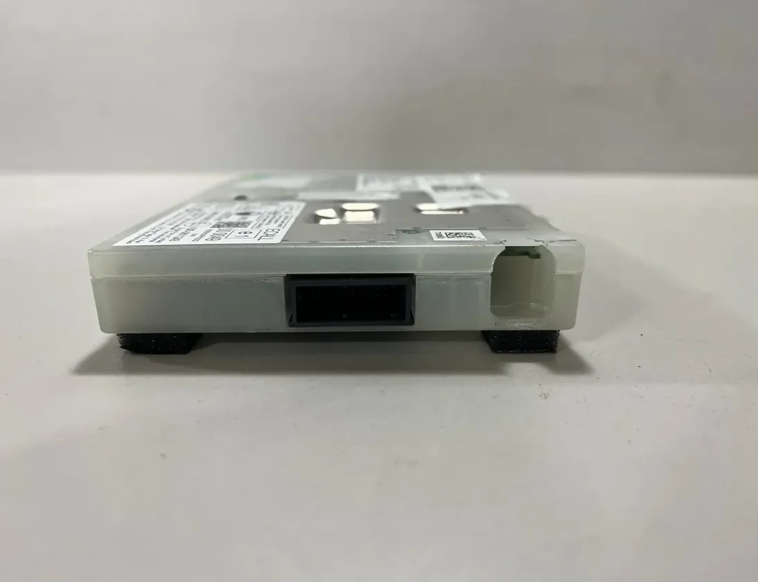 BMW X7 G07 (2018-2024) Bootlid antennförstärkare 5B418E7,5B76FA0,5B5B872,5A9DCD5,5A6CDE7,5A449A6 33520036