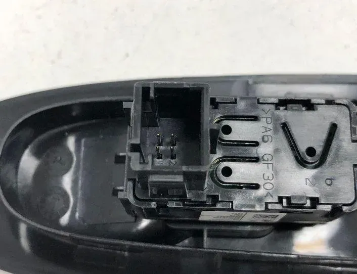 CITROËN C4 2 generation (2010-2024) Bakre höger dörrfönsterkontrollbrytare 529076433,28209897,96657926XT 24709653