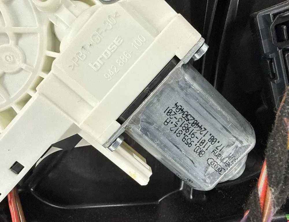 PORSCHE Cayenne 958 (2010-2018) Vänster bakdörr 7P0833311 34985781