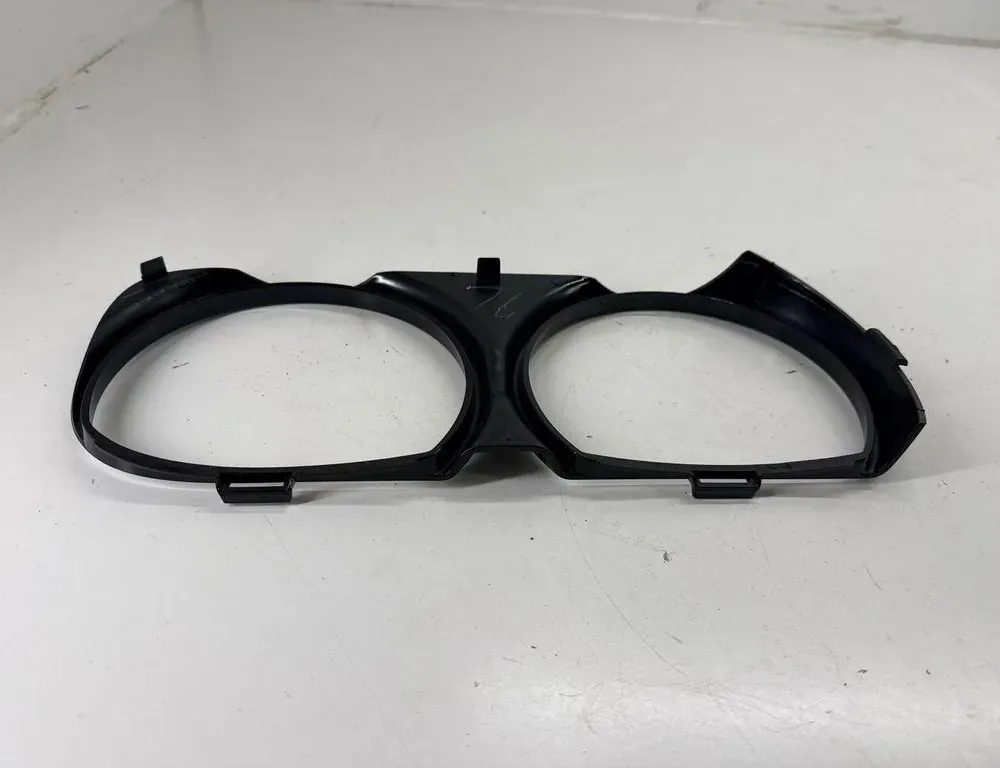 DODGE Challenger 3 generation (2008-2024) Främre höger strålkastarlist 68259052AB 34985524