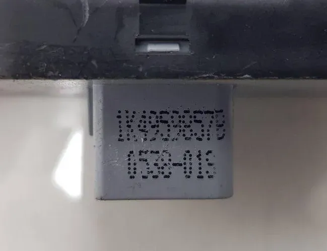 VOLKSWAGEN Passat B7 (2010-2015) Främre höger dörrfönsterbrytare 1K4959857CREH,1K4959857B 31069081