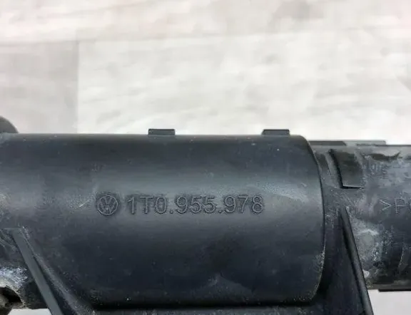 VOLKSWAGEN Touran 1 generation (2003-2015) Strålkastare till vänster sida 1T0955978 34980299