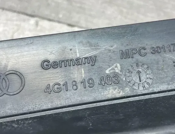 AUDI A6 C7/4G (2010-2020) Trim för främre torkarkåpa 4G1819403 34983884