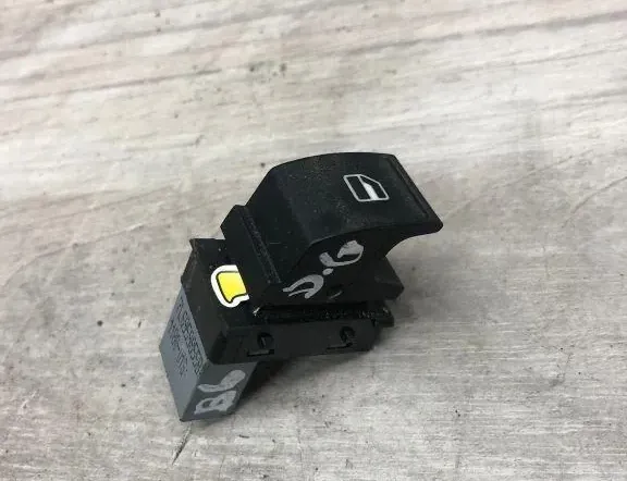 SEAT Leon 2 generation (2005-2012) Bakre höger dörrfönsterkontrollbrytare 118001S,7L6959855B 34983846